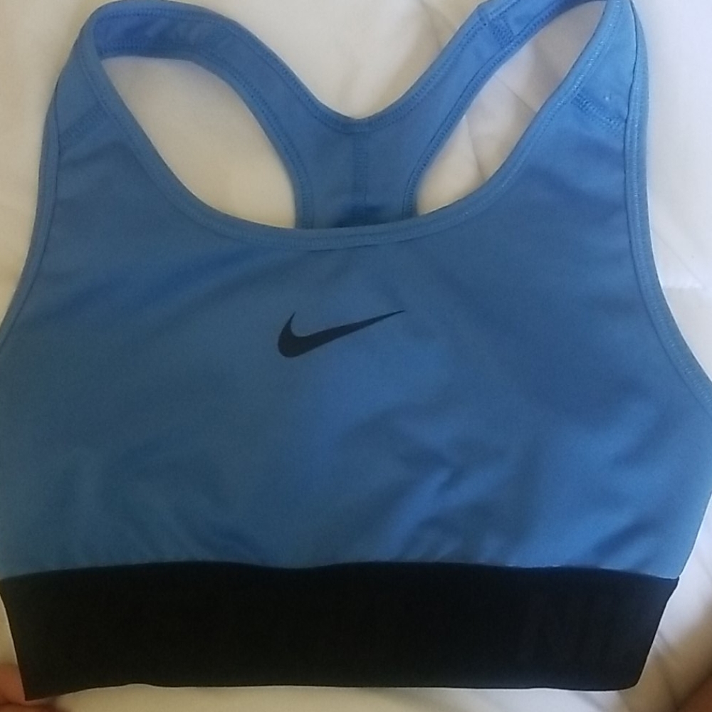 Sports bra